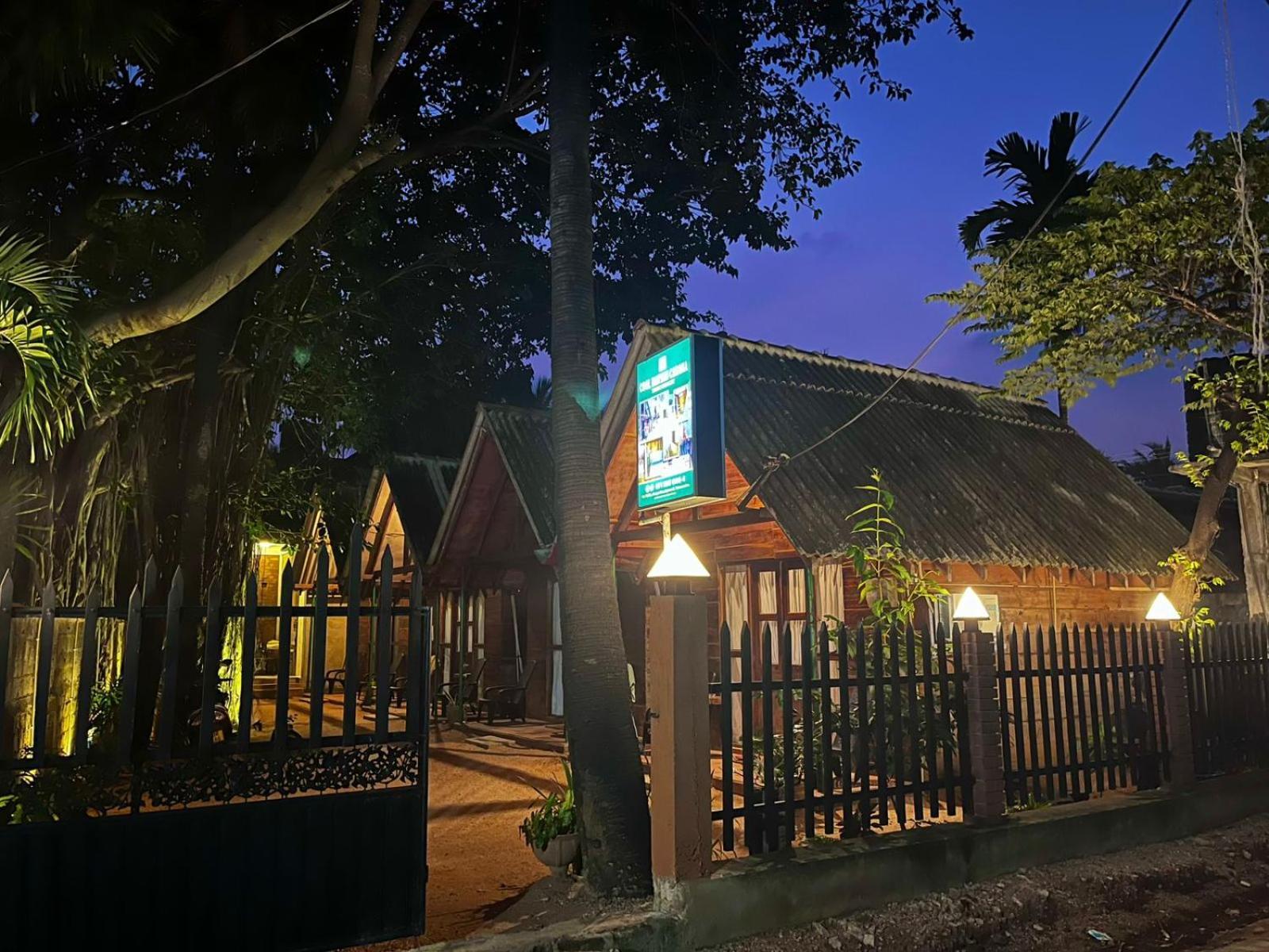 Hotel Cool Banyan *
